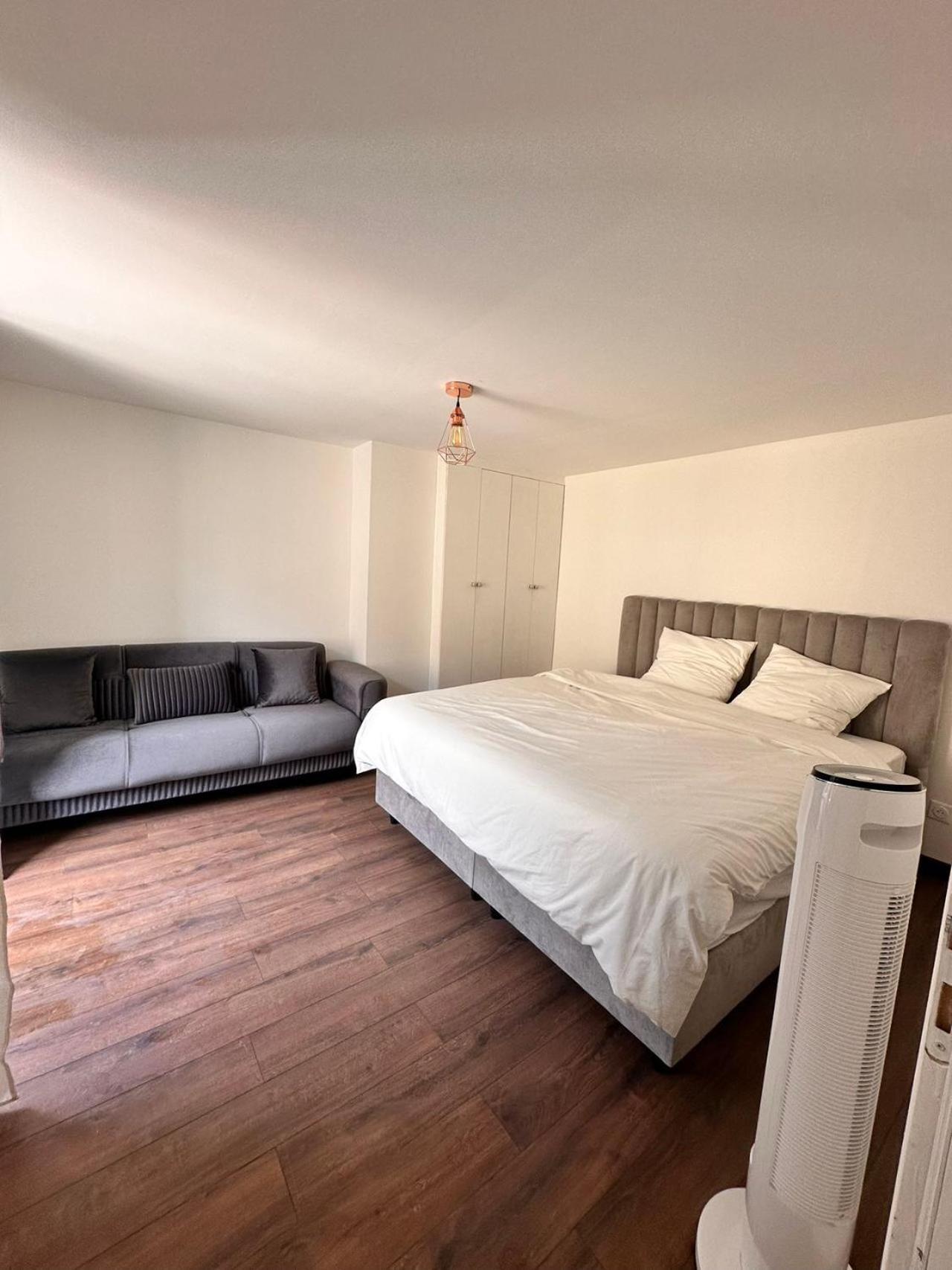 Appartement Calme Moderne Proche De Disneyland Wifi & Cafe Gratuit & Arrivee Autonome ブシー・サン ・ジョルジュ エクステリア 写真