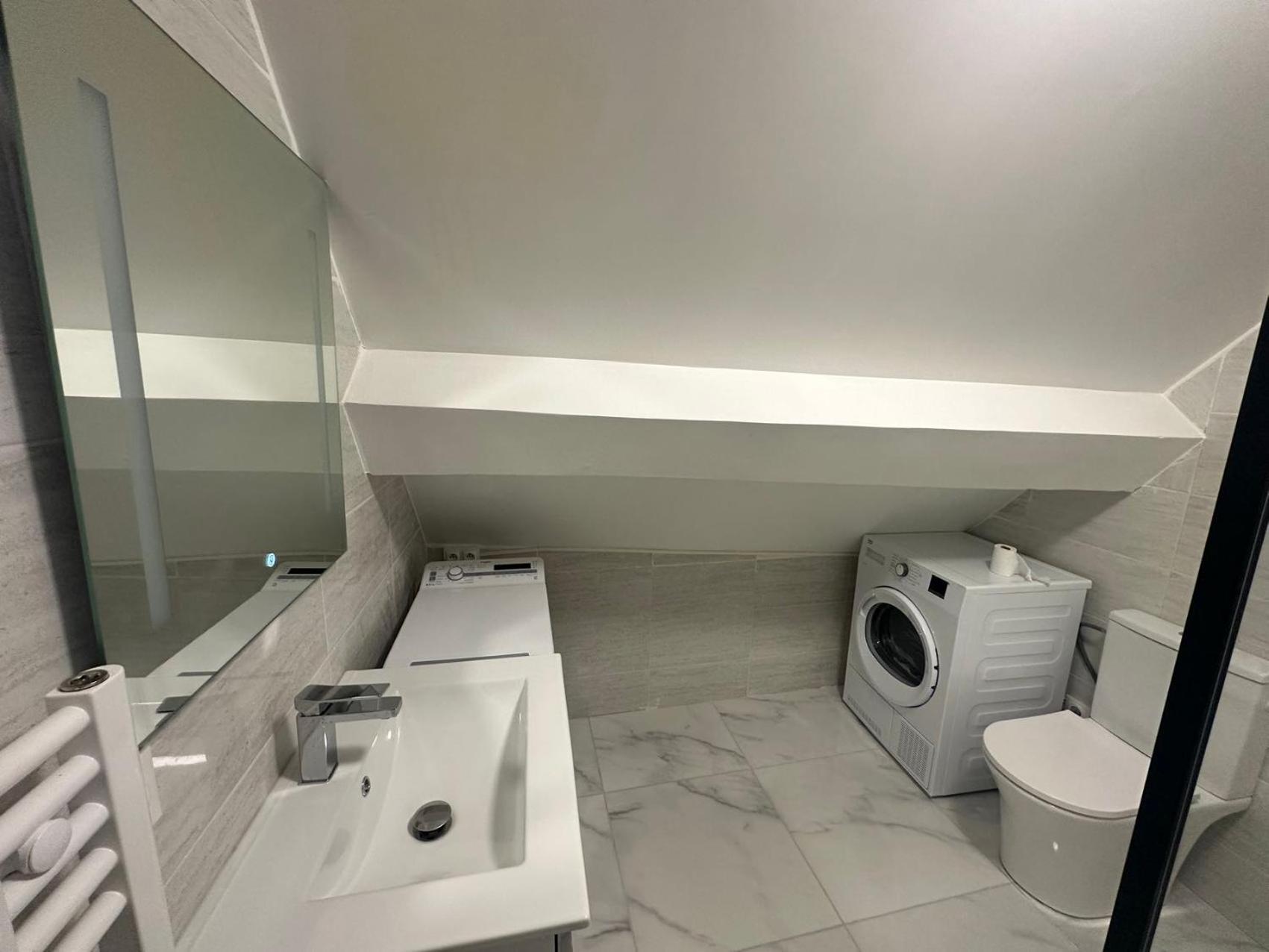 Appartement Calme Moderne Proche De Disneyland Wifi & Cafe Gratuit & Arrivee Autonome ブシー・サン ・ジョルジュ エクステリア 写真