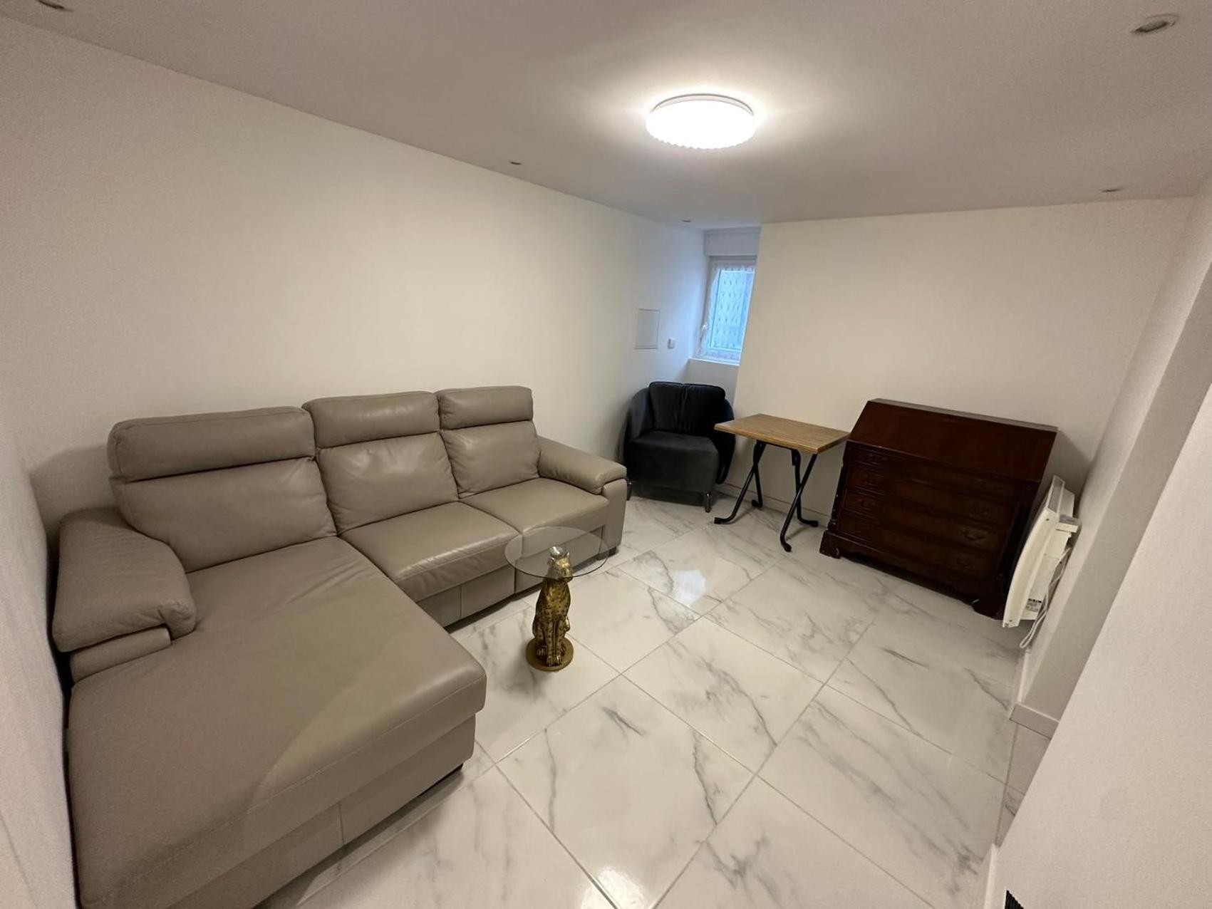 Appartement Calme Moderne Proche De Disneyland Wifi & Cafe Gratuit & Arrivee Autonome ブシー・サン ・ジョルジュ エクステリア 写真