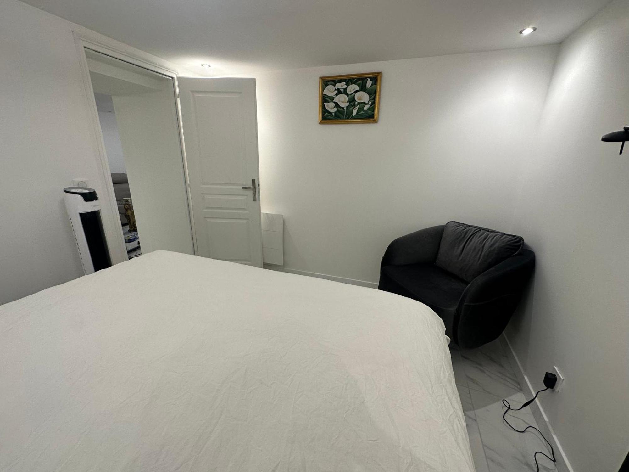 Appartement Calme Moderne Proche De Disneyland Wifi & Cafe Gratuit & Arrivee Autonome ブシー・サン ・ジョルジュ エクステリア 写真