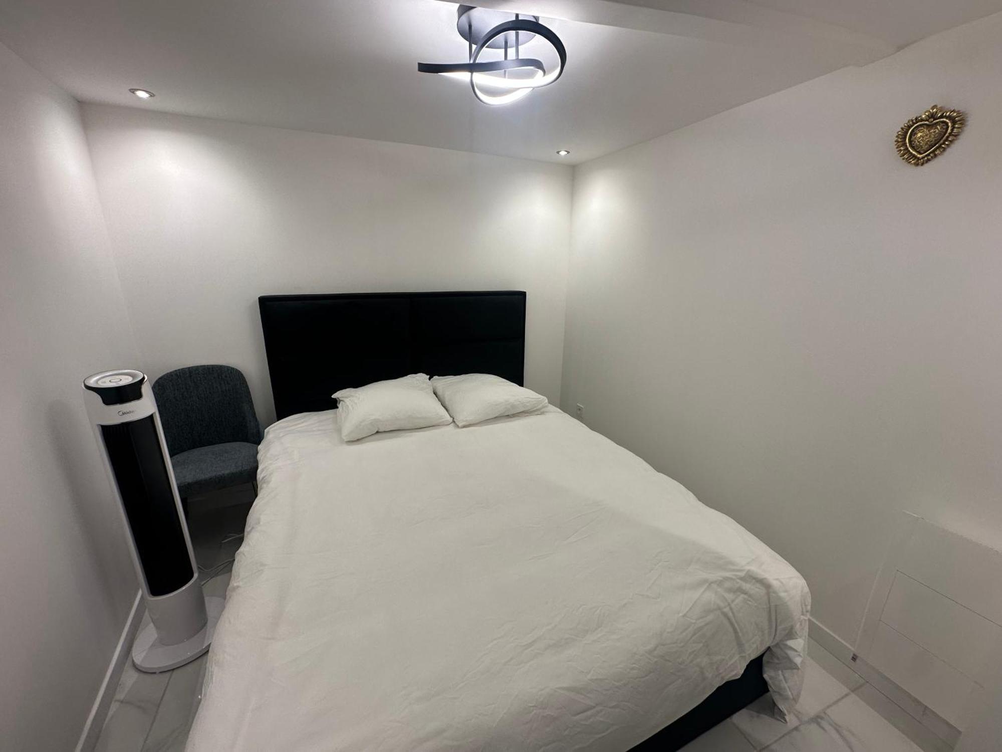 Appartement Calme Moderne Proche De Disneyland Wifi & Cafe Gratuit & Arrivee Autonome ブシー・サン ・ジョルジュ エクステリア 写真