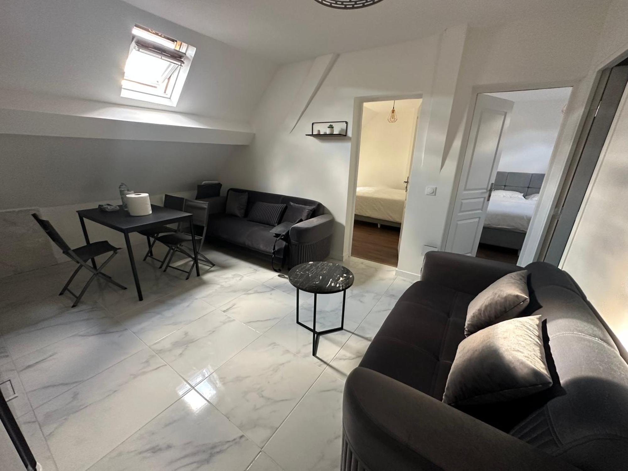Appartement Calme Moderne Proche De Disneyland Wifi & Cafe Gratuit & Arrivee Autonome ブシー・サン ・ジョルジュ エクステリア 写真